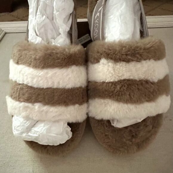 Koolaburra by UGG Fuzzin' II brown and white 9 - Picture 1 of 10